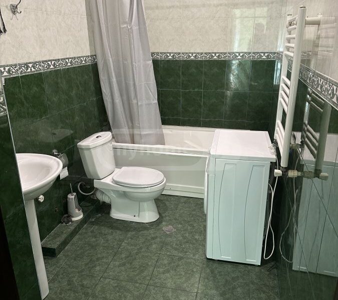 4 комнатная квартира в р-не Вера