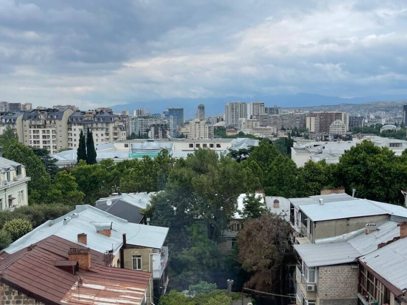 Продается 3 комнатная квартира в Ваке