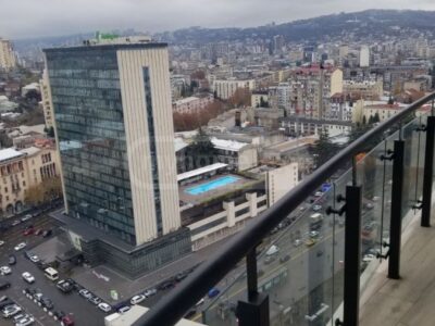 3 комнатная квартира в Сабуртало