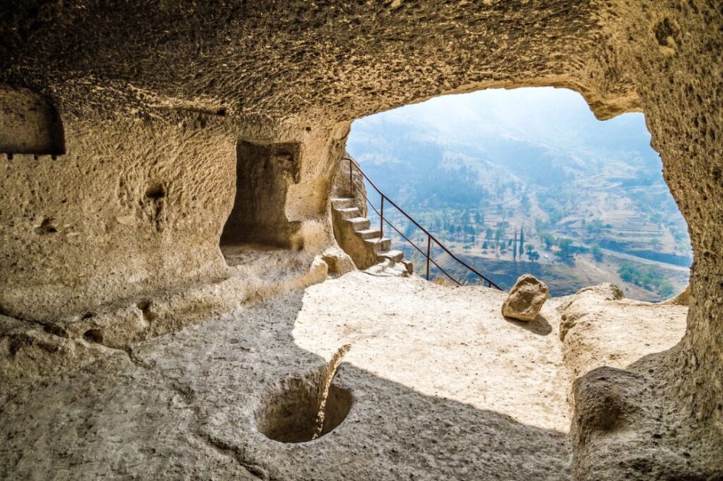 Vardzia 3