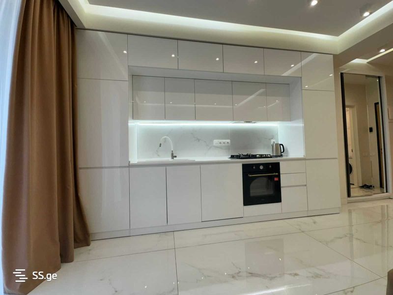 3 комнатная квартира в Сабуртало