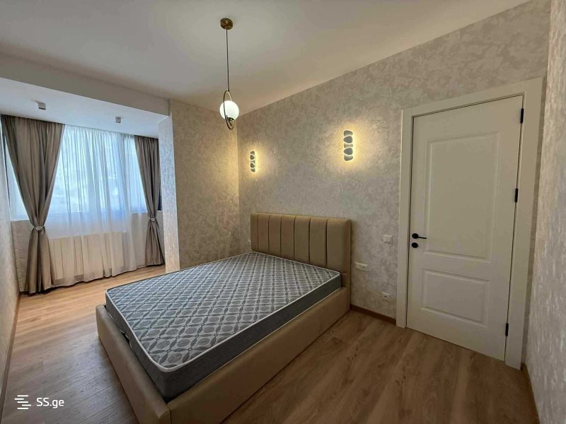 4 комнатная квартира в Сабуртало