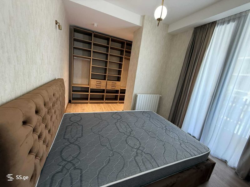 4 комнатная квартира в Сабуртало